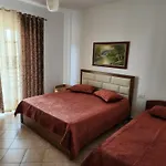 Comfy Beachfront - 50m From The Sea Appartamento