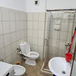 Comfy Beachfront - 50m From The Sea Appartamento Golem (Tirana)