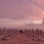 Appartamento Comfy Beachfront - 50m From The Sea *