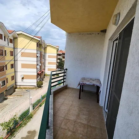 公寓 Comfy Beachfront - 50m From The Sea