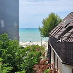 Apartment Comfy Beachfront - 50m From The Sea *