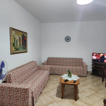 Apartment Comfy Beachfront - 50m From The Sea Golem (Tirana)