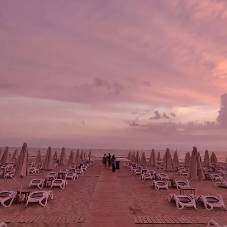 Apartament Comfy Beachfront - 50m From The Sea *
